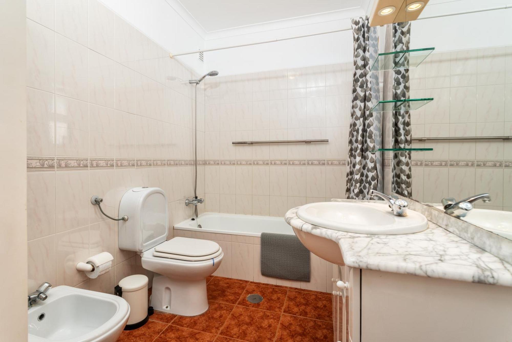 Apartment Host Wise - Amazing Sunny Flat - Swimming Pool & Terrace Vilamoura