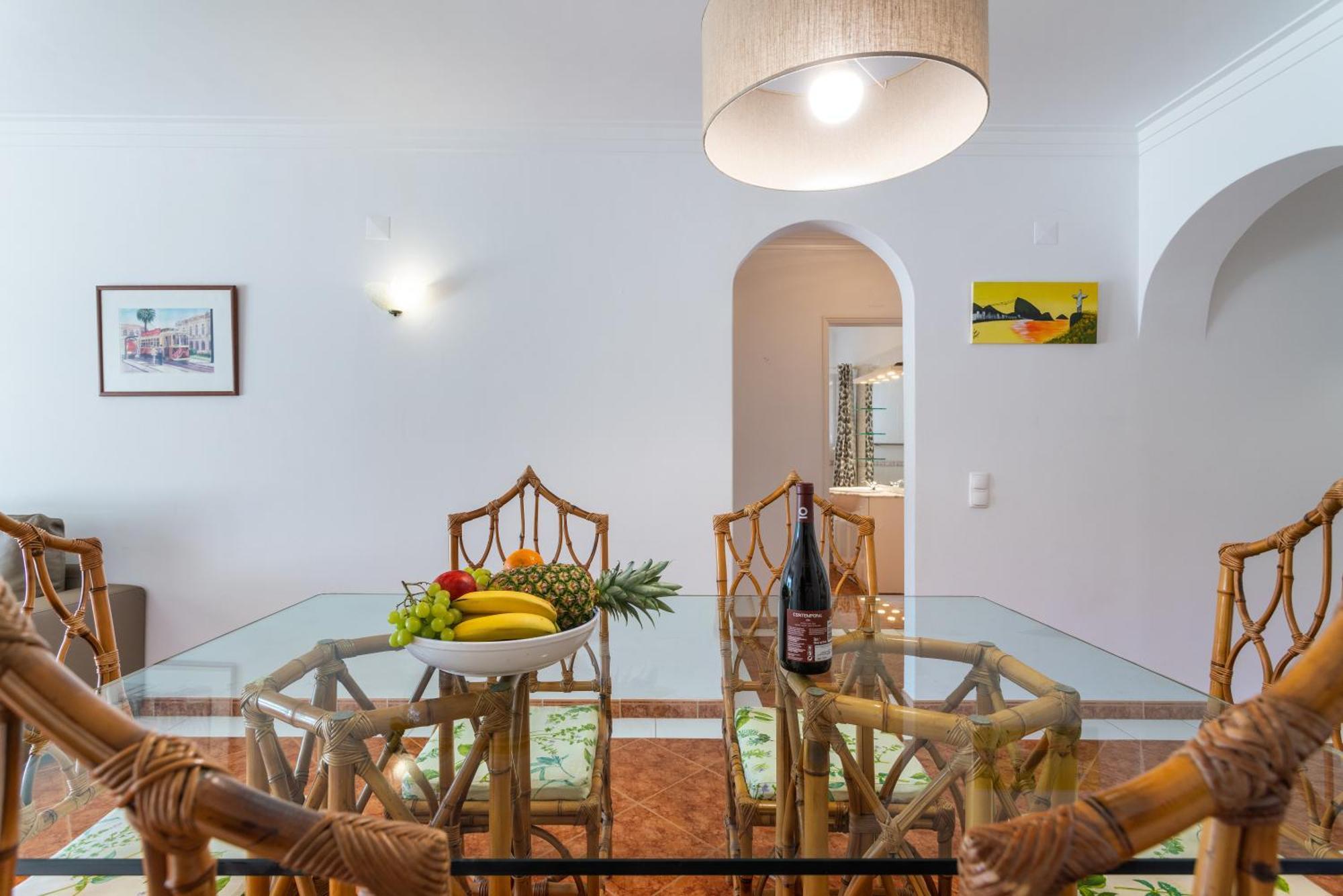 Apartment Host Wise - Amazing Sunny Flat - Swimming Pool & Terrace Vilamoura